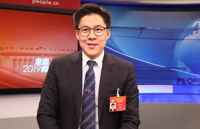全國政協(xié)委員、香港各界青少年活動(dòng)委員會(huì)執(zhí)行主席霍啟剛：推動(dòng)年輕人積極參與國家發(fā)展進(jìn)程