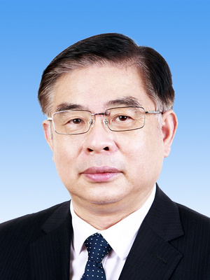 陸俊華，男，漢族，1962年1月生，研究生學(xué)歷，中共黨員，現(xiàn)任中央紀(jì)委國家監(jiān)委駐人民日報(bào)社紀(jì)檢監(jiān)察組組長、人民日報(bào)社編委委員。